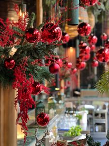 Christmas Table Decorations Dubai